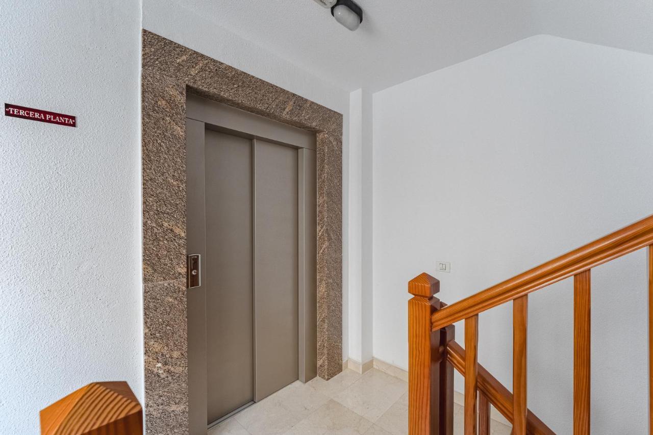 Appartement 303. Modern, Sunny Ifonche With Wifi à Costa Adeje  Extérieur photo